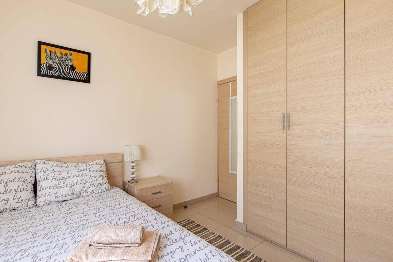 Lovely Bedroom In Shared Apartment Oroklini Buitenkant foto
