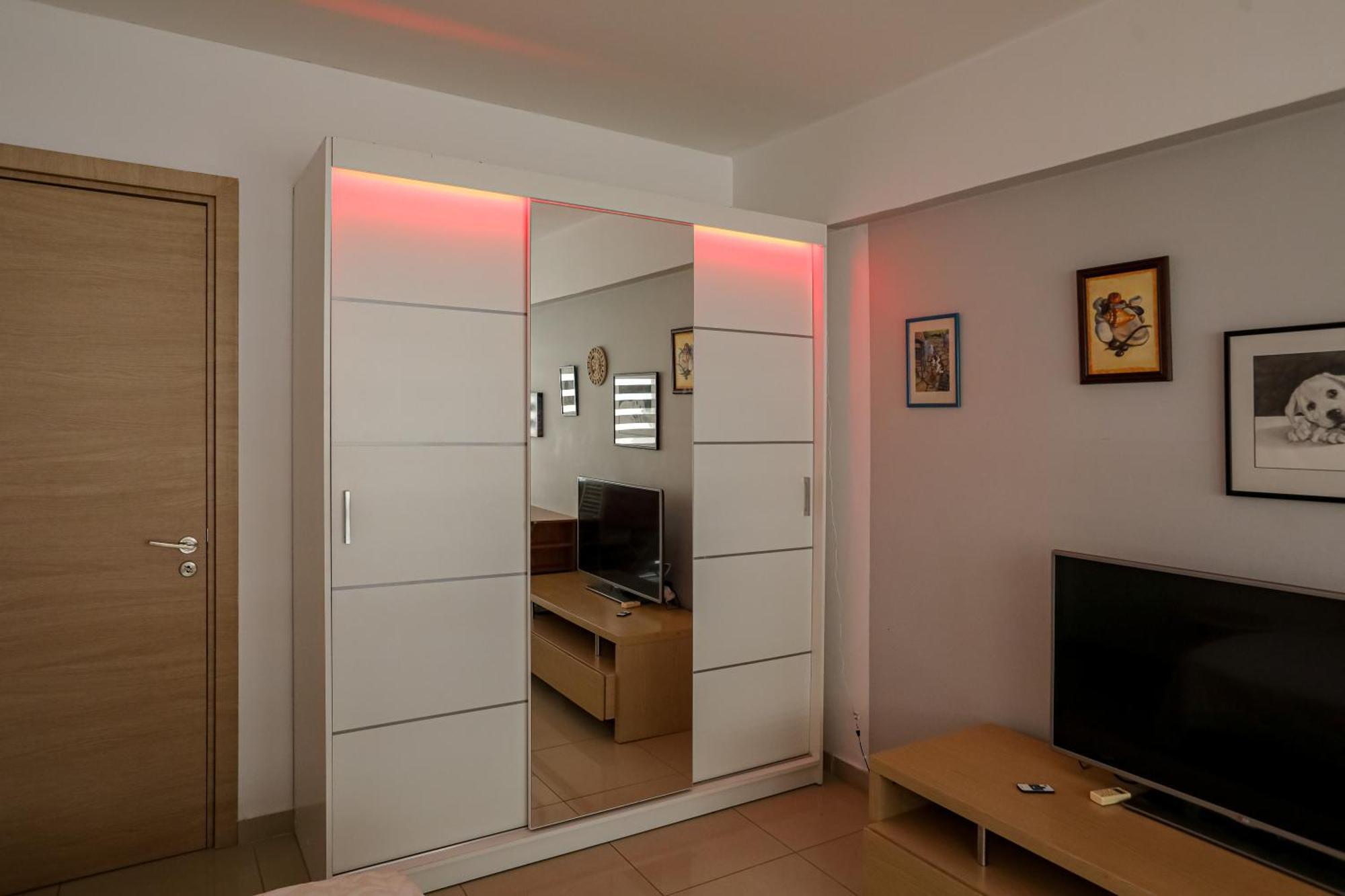 Lovely Bedroom In Shared Apartment Oroklini Buitenkant foto